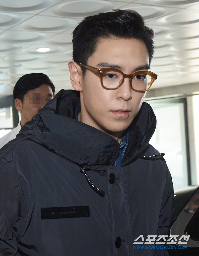 탑, '마약·인맥 캐스팅·연기력 논란' 정면돌파...오늘(15일) 취재진…