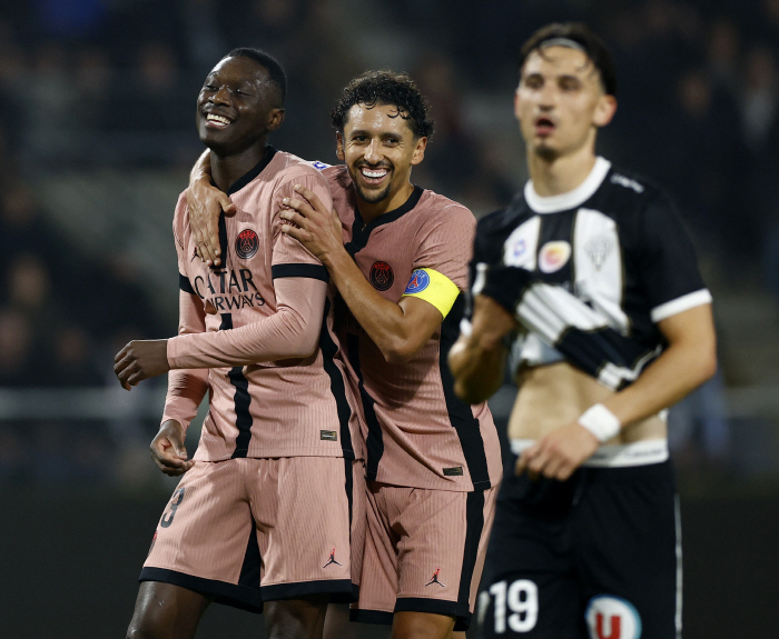 '토트넘-맨유 모두 바보됐네' PSG 콜로 무아니, EPL 아닌 세리에A…