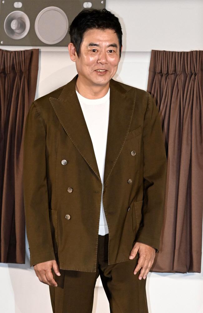 성동일, 英 어학연수 떠났다...180도 달라진 수준급 영어 실력 ('샬…