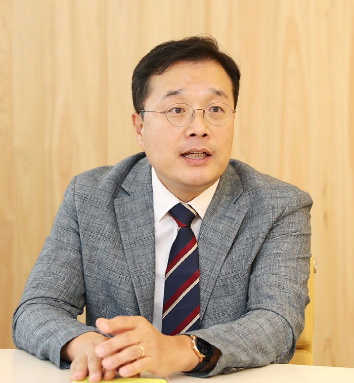 계엄·탄핵·참사 등 혼란의 시대, 국민 '집단 공황'·'PTSD' 우려