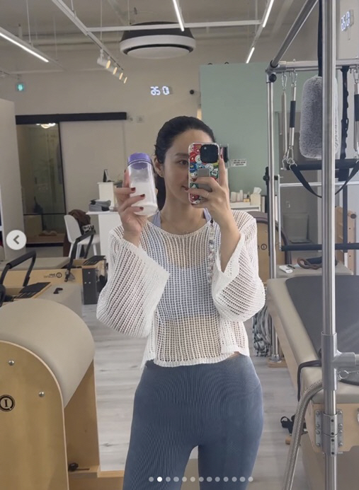 '최동석 이혼' 박지윤, 골반미인이었네..운동하며 '과감 노출'