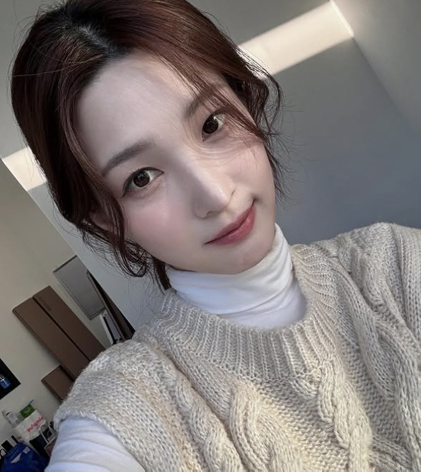 "반박할 가치 없어" 율희, 최민환 보란듯 올린 사진..'진흙탕 이혼'에…