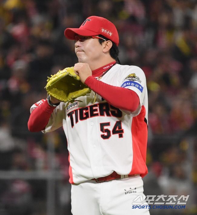 '110억' 역대 홈런 1위처럼…'현역 압도적 1위' C등급 받고 FA …