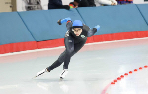 빙속 신예 이나현, 동계체전 대학부 500m, 1000m 석권...오는 2월 아시안게임 기대감 증폭