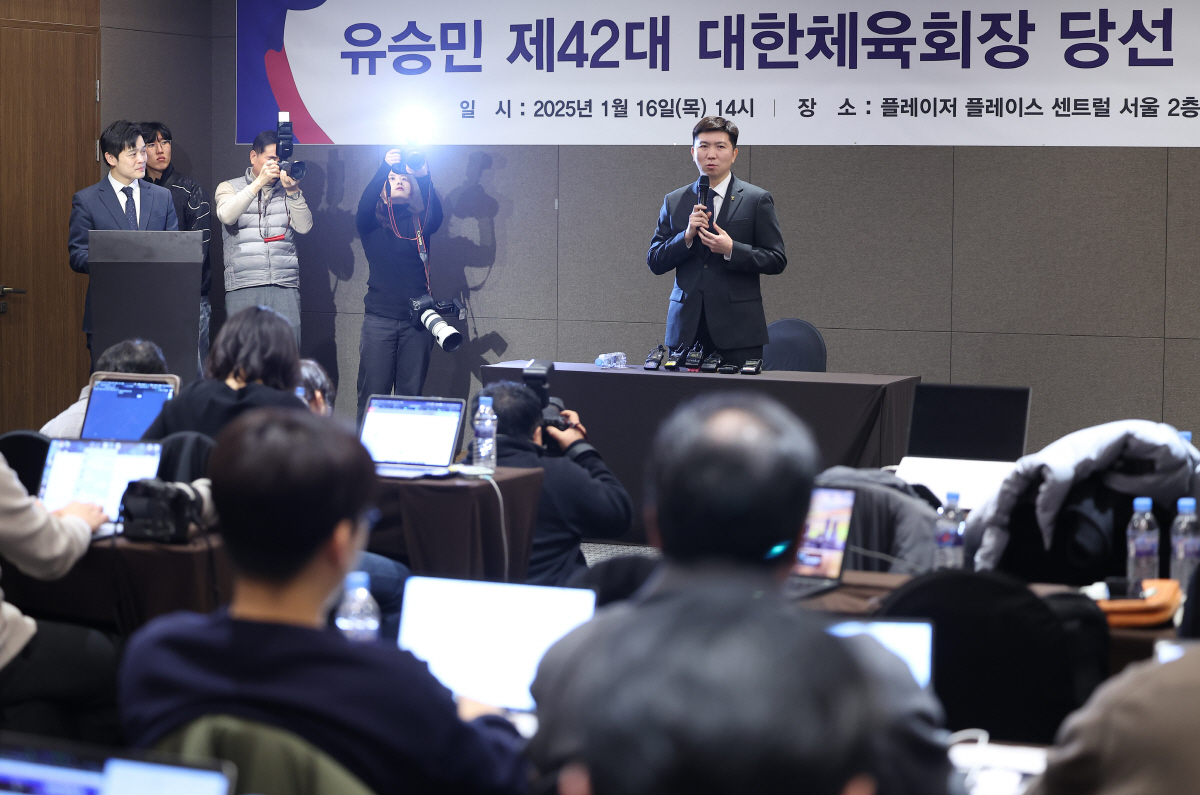'기적의 스매싱' 유승민 대한체육회장 당선인 "체육인을 위해 한 몸 불태…