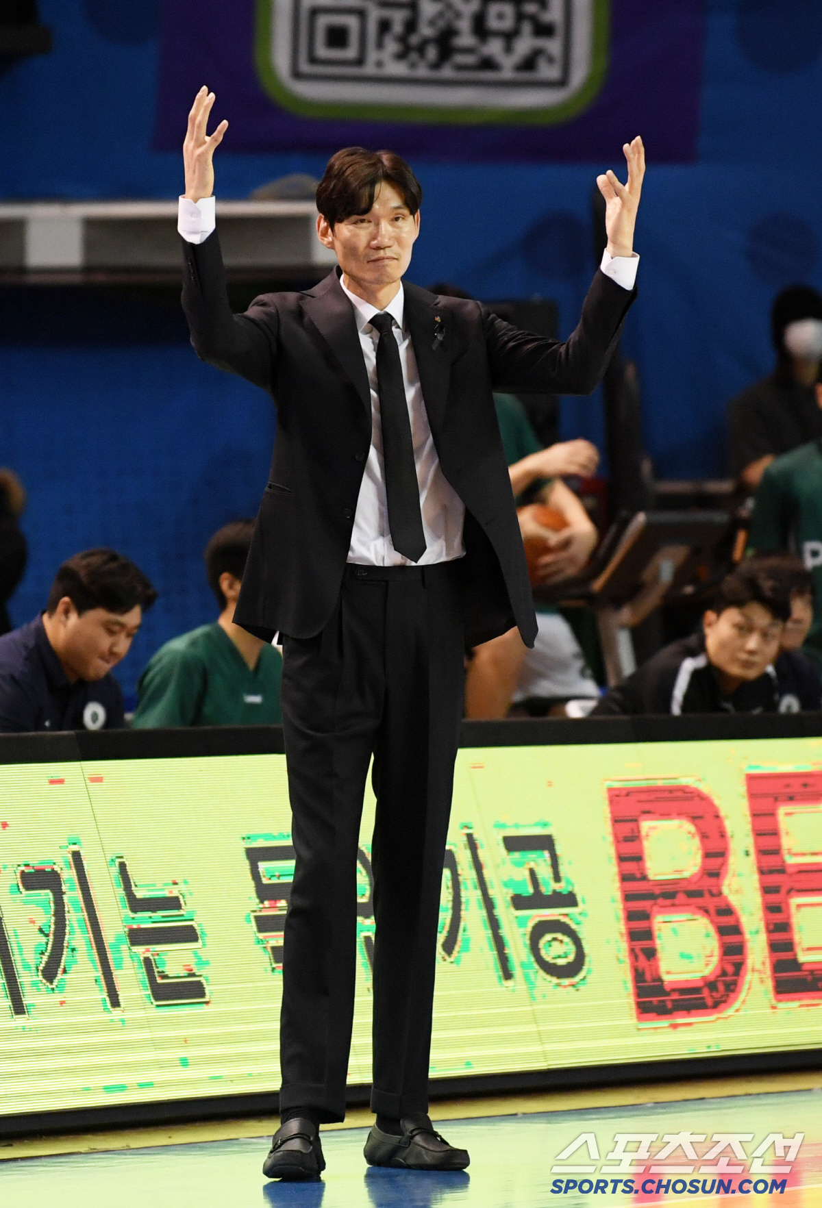 [현장인터뷰]전희철 SK 감독 "1쿼터 모험적 플레이" vs 김주성 DB…