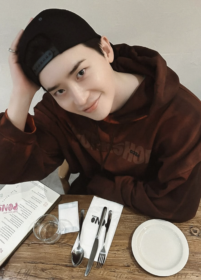 이종석, ♥아이유와 레스토랑 데이트?..애정 듬뿍 담긴 '남친짤의 정석'