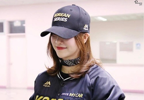 구혜선, 또 모자 착용샷...기싸움 안 끝났나 "황당무계 논쟁 대환영" …