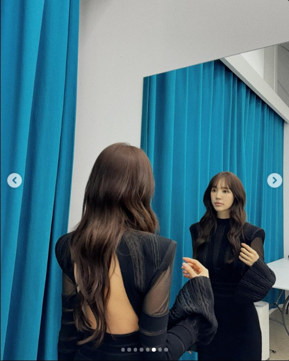 윤은혜, 노출연기는 부끄럽다더니...등 뻥 뚫린 '과감 백리스'