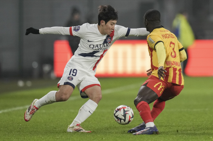 'PSG 왕자님 미쳤다!' 이강인, 동점골 기점 패스+드리블 성공률 10…