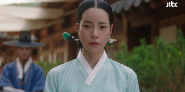 '옥씨부인전' 임지연, '도망 노비' 정체 발각 위기..온동네 소문 다 …