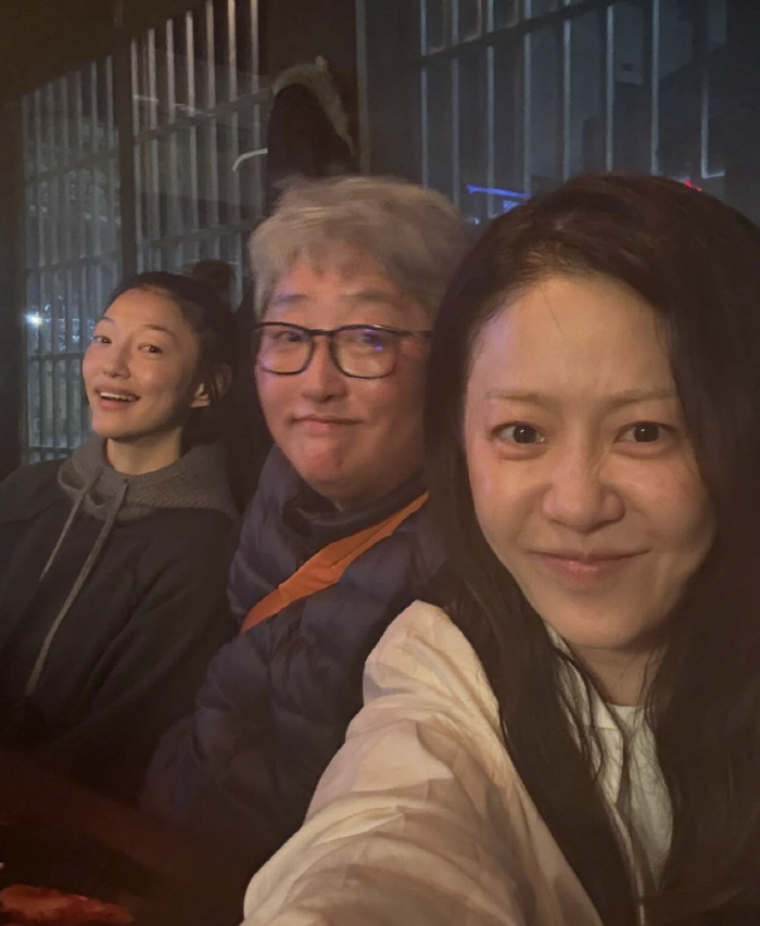 '스스로 몸값 낮춘' 고현정, 건강 회복후 술자리 회식 참석..청초한 민…