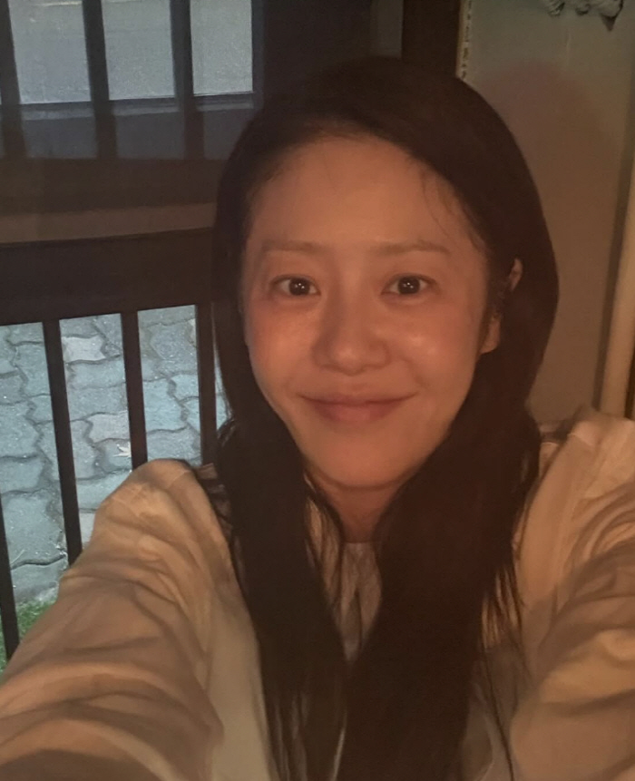'스스로 몸값 낮춘' 고현정, 건강 회복후 술자리 회식 참석..청초한 민…