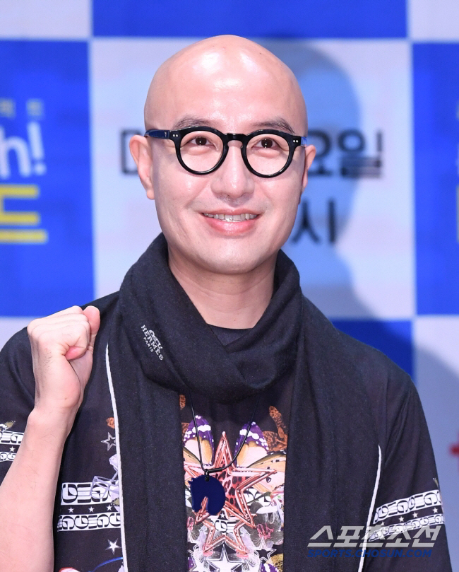 “엄지발가락 절단을” 홍석천, 심각한 고통 호소 (셀럽병사의 비밀)