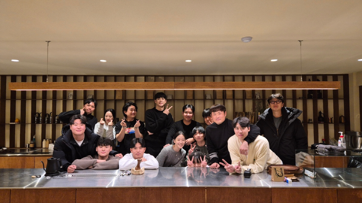 '이렇게 진심이라니' 자선카페→1300만원 기부, 그가 6년째 보호소를 …