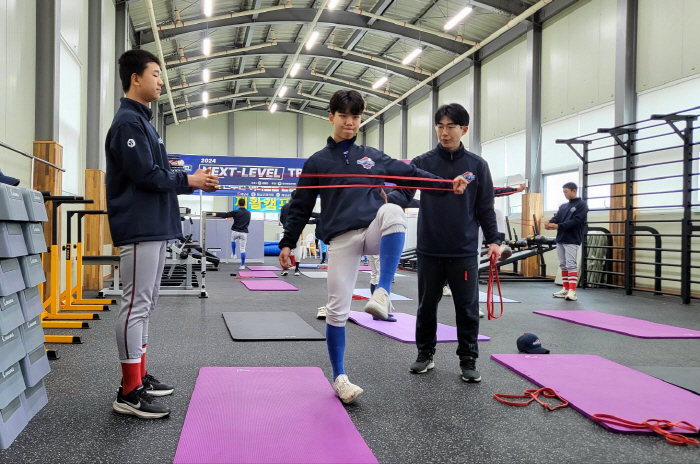 류지현 허문회 최원호 강인권 '감독 출신' 육성 위해 뭉쳤다…KBO, 유…
