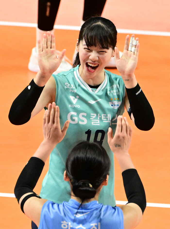 "나도 동생이고파" 14연패+꼴찌팀, '캡틴'의 책임감→부상까지…유서연의…