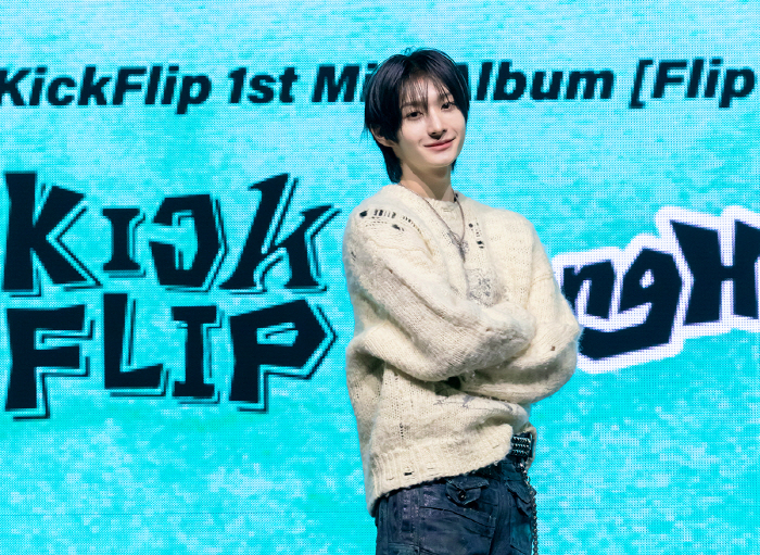 [SC현장] "JYP 9년 연습생 출격"…킥플립, 박진영→스키즈 장담한 …