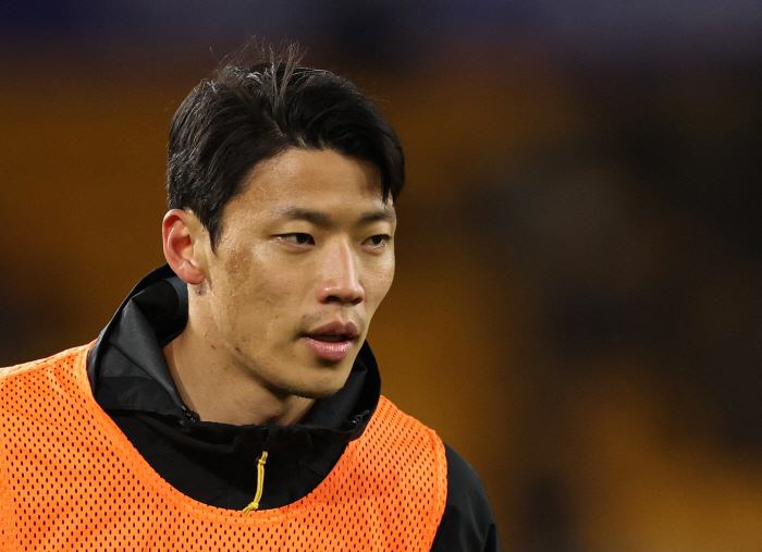 [EPL 리뷰]'강등열차 재탑승!' 황희찬 결장 울버햄튼, 첼시에 1-3…