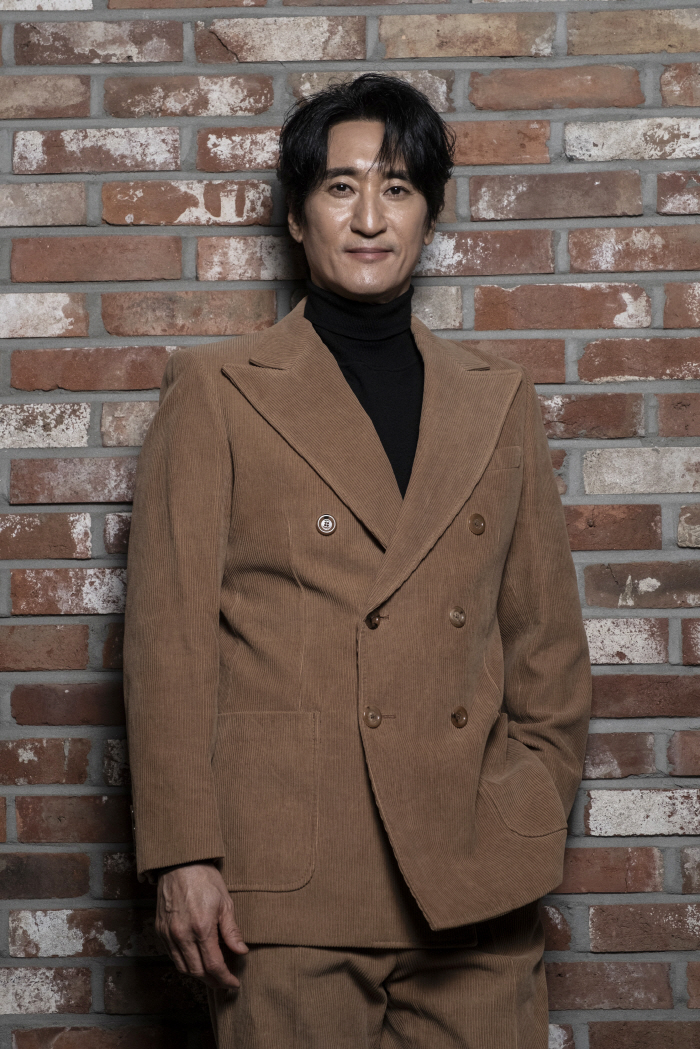 [인터뷰②] 신현준 "故김수미, 김치 팔아 시리즈 만들겠다 했는데"('귀…