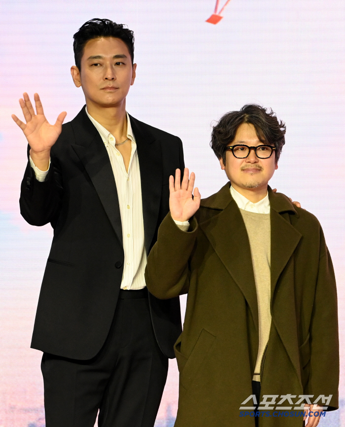 [포토] 주지훈-이도윤 감독, '중증외상센터'로 인사