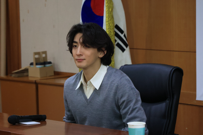 “태권도장 명함만 5개” '한지민♥' 최정훈, 해외 한인들 환대에 감격(…
