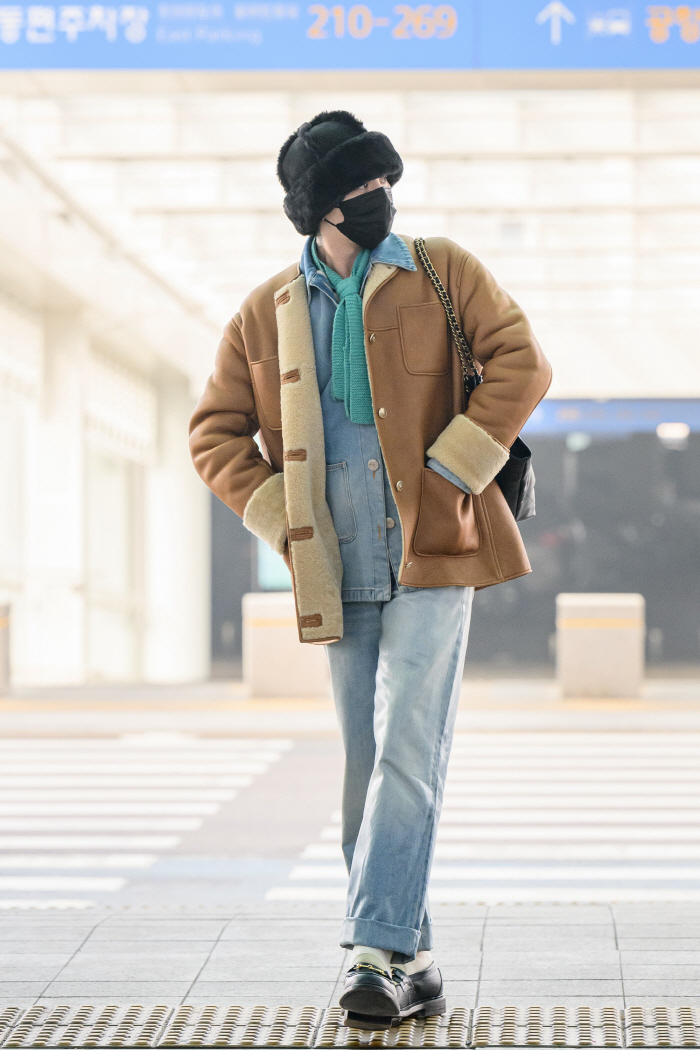 지드래곤이 지드래곤했네..'원조 인간 샤넬' 다운 '초호화 공항패션'