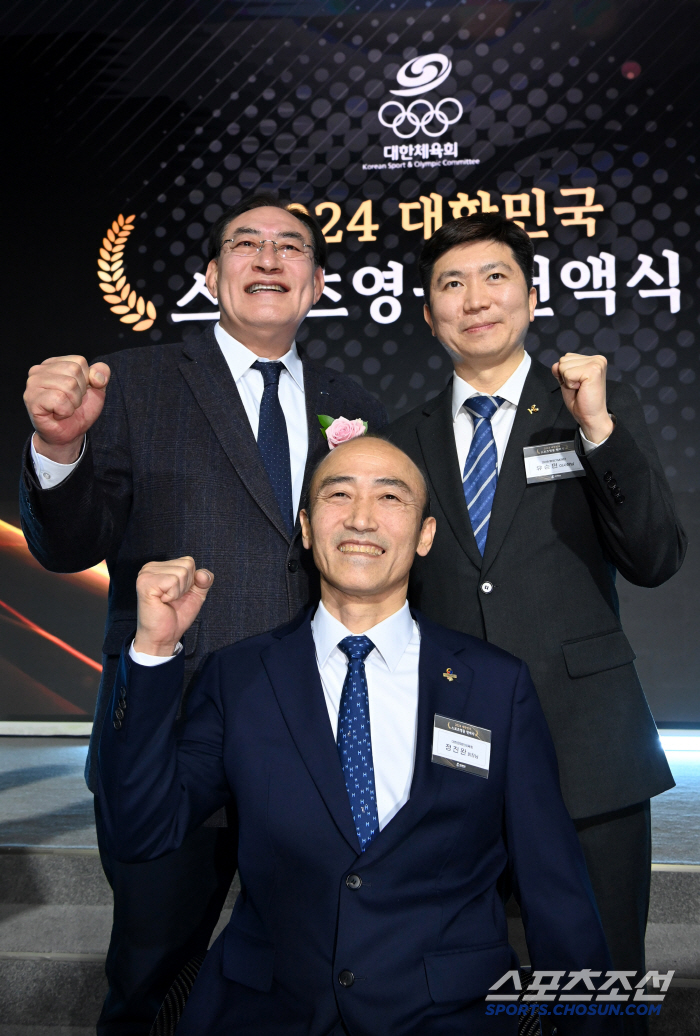 "韓체육 새시작,금메달 3대장이 뭉쳤다!" 하형주 이사장 '스포츠영웅'헌…