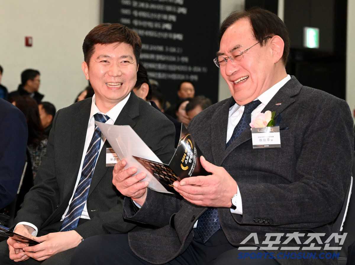 "韓체육 새시작,금메달 3대장이 뭉쳤다!" 하형주 이사장 '스포츠영웅'헌…