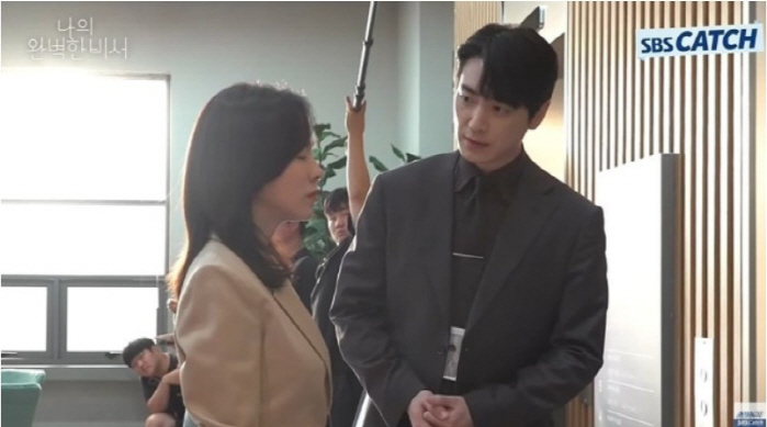 [SC리뷰] "VR 체험 수준"…이준혁, 한지민 연기 몰입에 깜짝('나완…