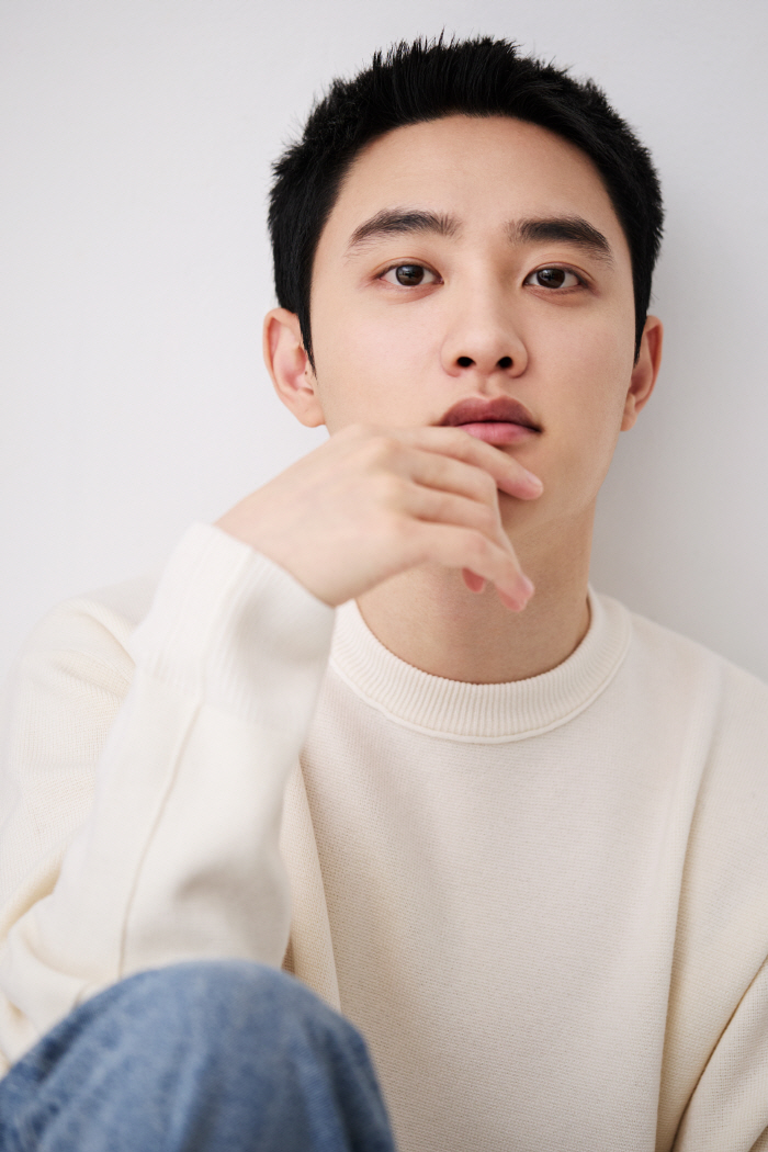 [SC인터뷰] "김우빈→이광수처럼 공개♥? 불가능"…도경수, 연애→엑소 …
