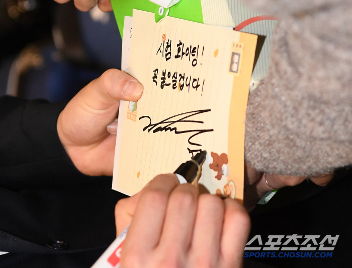 "꼭 붙으실 겁니다!" 야수의 눈빛과 천사의 심장, 전훈 떠나는 김지찬의…