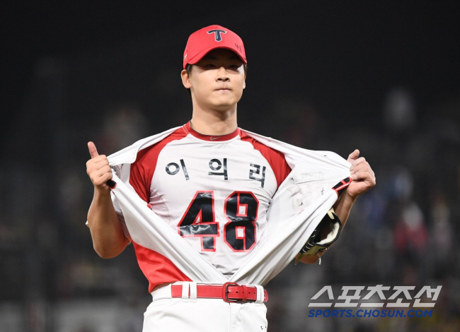 "이제 월세도 내가" 263.6% 인상 구단 신기록! 국대 영건 웃으며 …