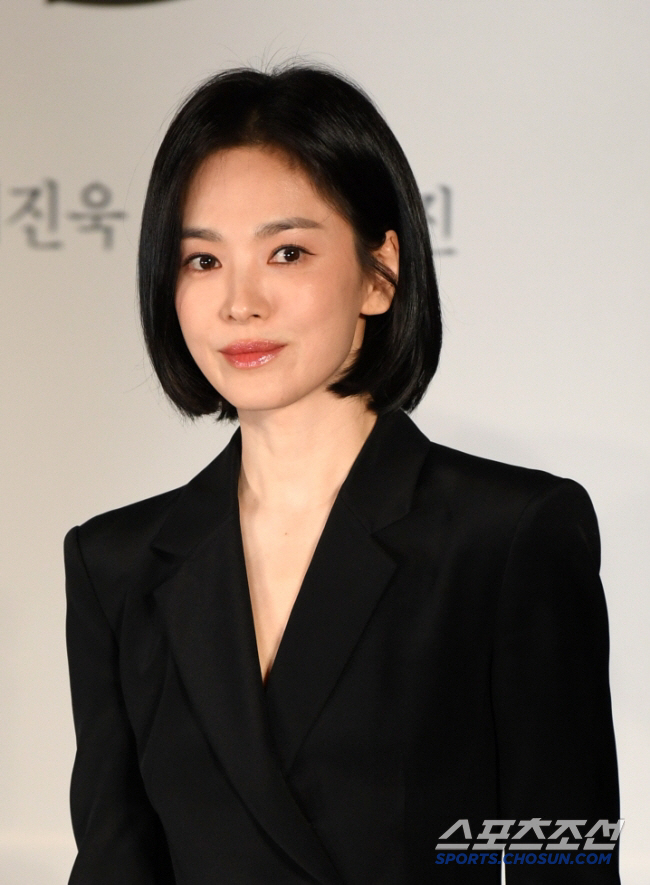 송혜교 "목욕탕 가면 얼굴만 가려...사진 요청? 탕에서 얼굴만 내놓고 …
