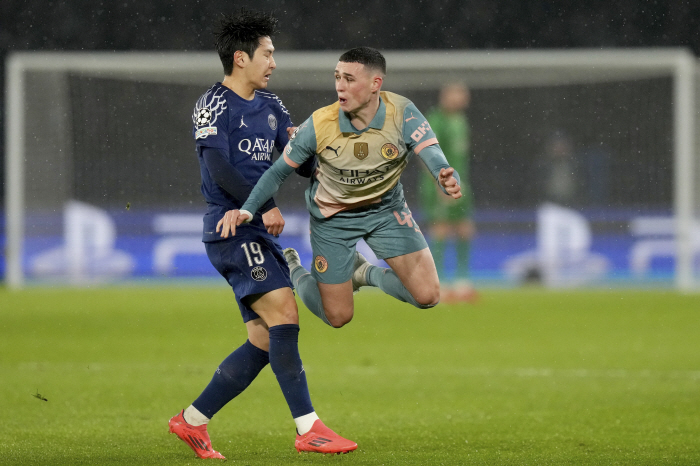 대충격! 이강인 챔스 45분뛰고 조기교체…LEE 나가자마자 PSG 2골 …