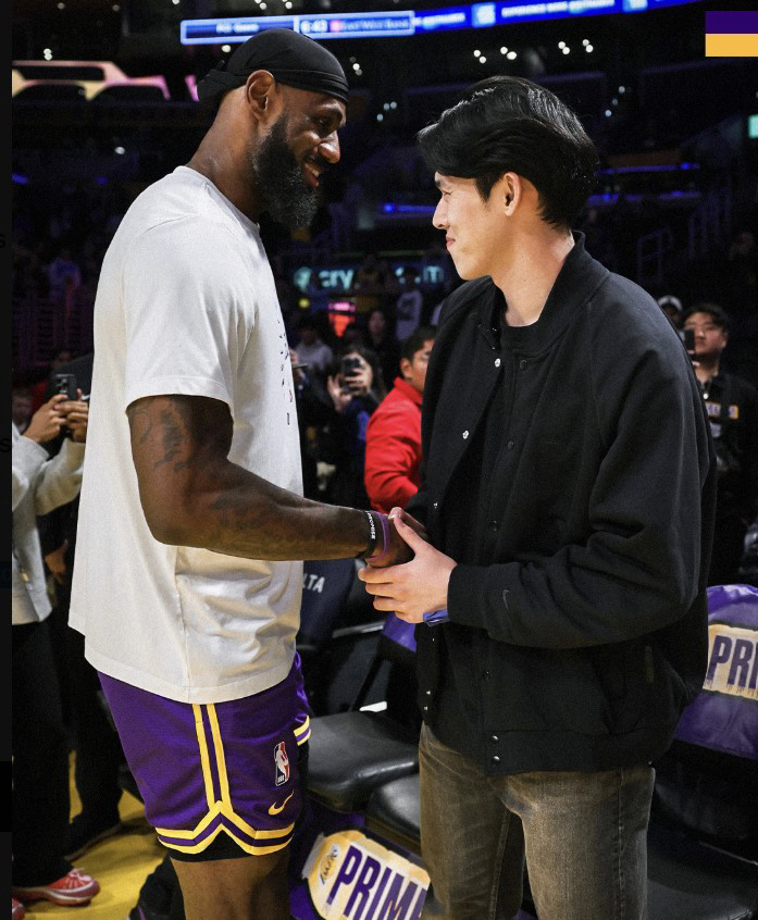 "LA에 온걸 환영해!" NBA 르브론 제임스도 반겼다, 사사키 '11번…