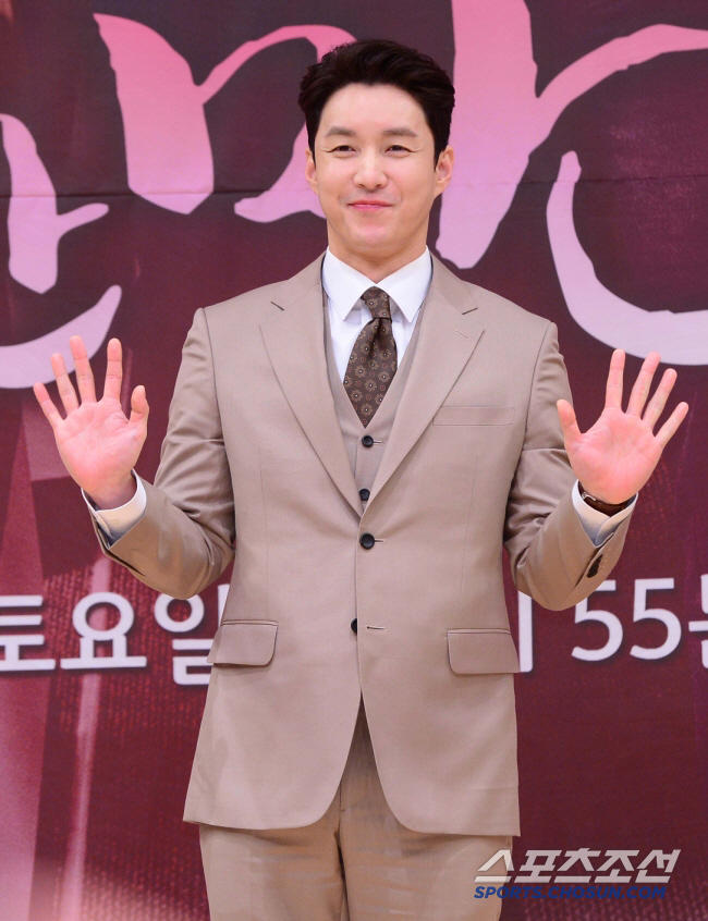 [SC리뷰] 심형탁, 고물상+아파트 선물한 부모는 어디에? "어른 없이 …