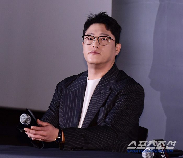 [SC현장] "외모 방치하며 전력 질주"…'브로큰' 하정우, '황해' 잇…