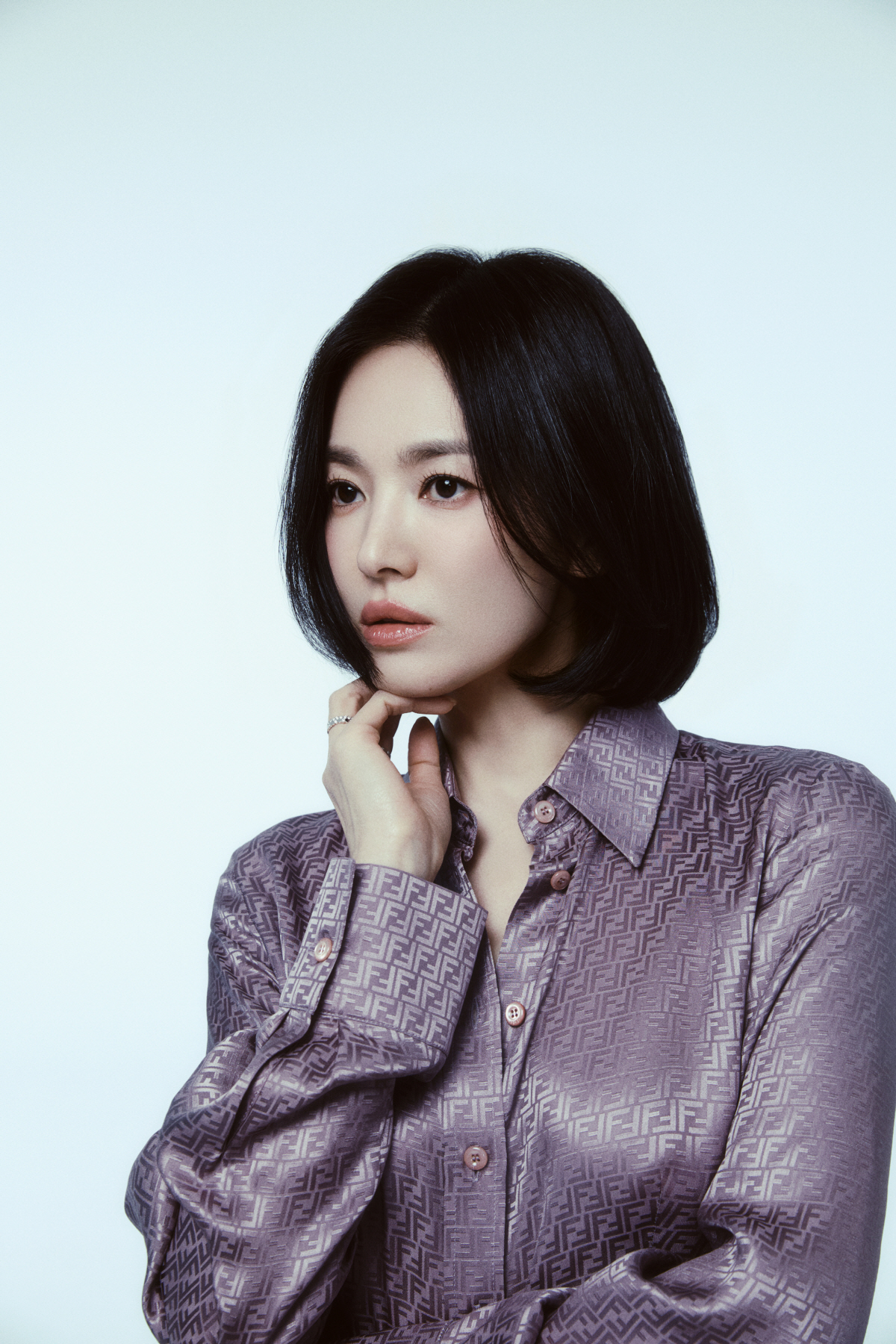 [SC인터뷰] "외모? 많이 내려놔"…'검은 수녀들' 송혜교 데뷔 30년…