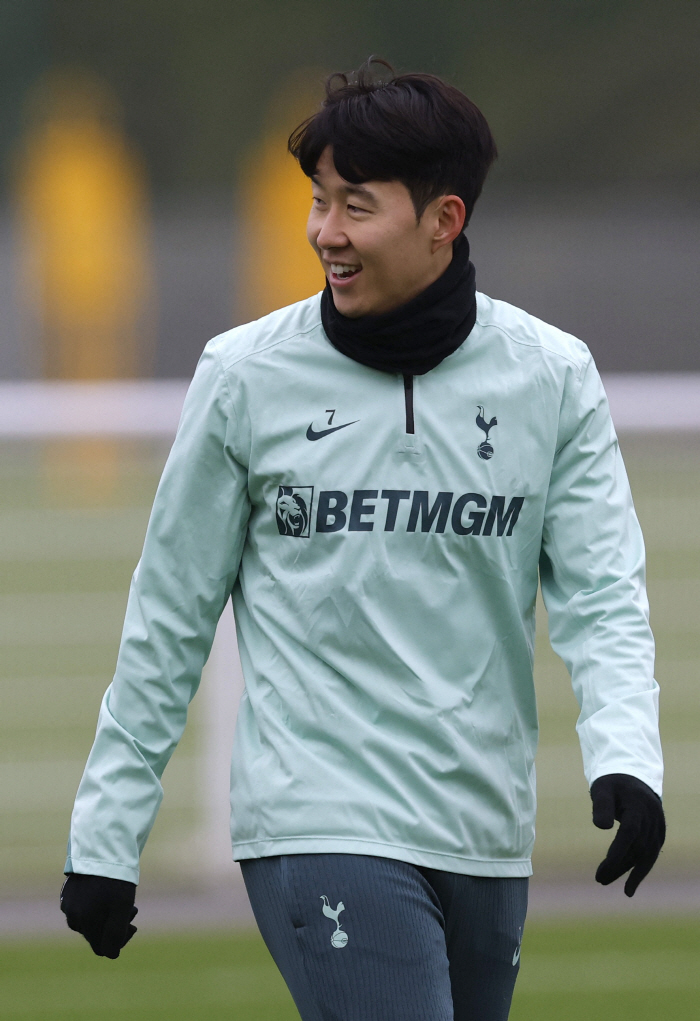 [속보] 손흥민 터졌다! 호펜하임전 추가골 작렬...토트넘 2-0 완벽 …