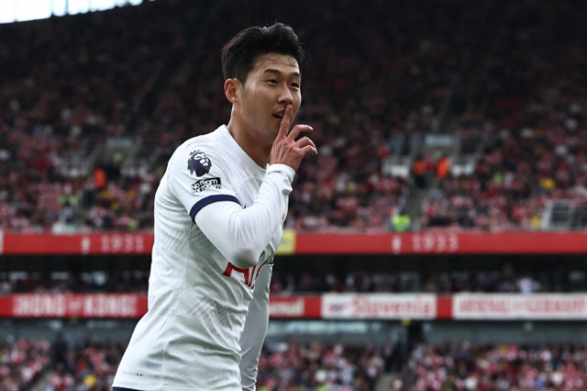 [속보] 손흥민 터졌다! 호펜하임전 추가골 작렬...토트넘 2-0 완벽 …