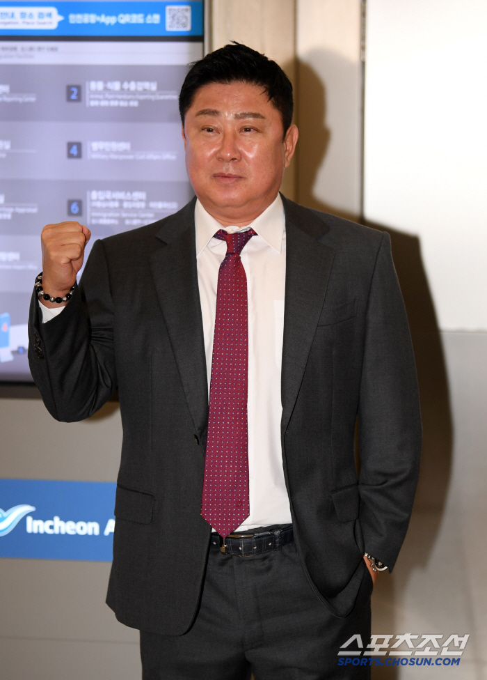 "작년과는 달라, 가을야구 기대하라" 2년차 김태형호, 희망 안고 첫출발…
