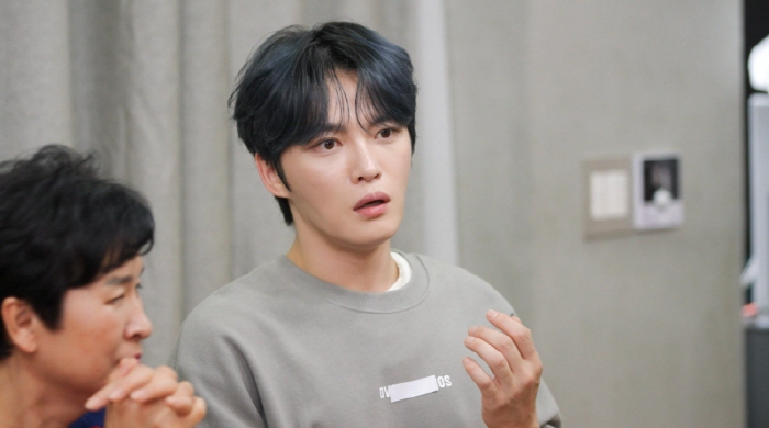 '누나만 8명' 김재중 "3세 때 입양...악성 루머 가득 안타까워" (…
