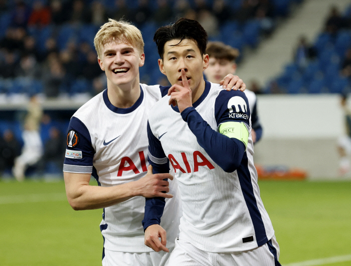 초초초대박! 손흥민 'EPL 레전드' 등극 '9시즌 연속' 두자릿수 득점…