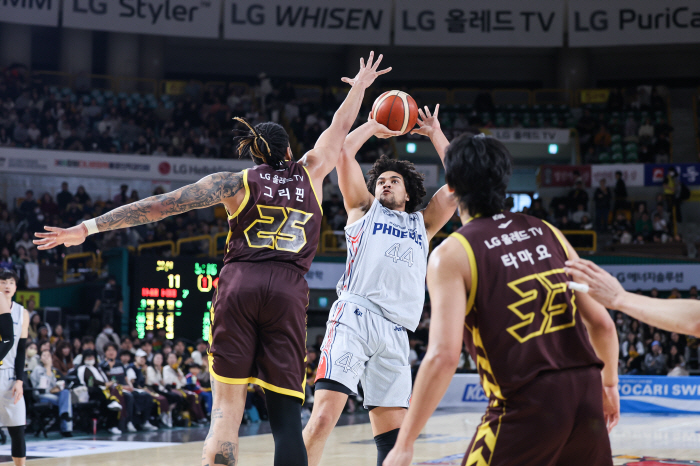 '부상병동'KCC, SK의 최다연승 또 막았다…LG는 현대모비스 71-6…