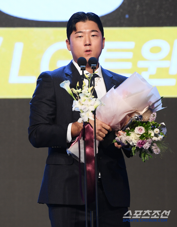 '70억 FA 대체 유력 후보가 5년차에 첫 해외 전훈이라니...' '제…