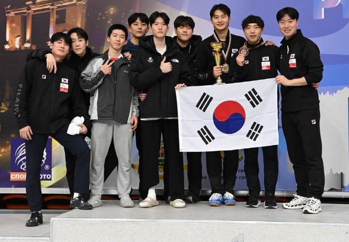 "펜싱황제의 귀환" 오상욱,'현 세계1위' 꺾고 플로보디프월드컵 우승! …