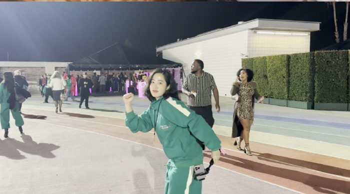 美LA '오겜2' 행사 "이렇게 크게 했어?"…'무궁화꽃' 세트, 싱크로…