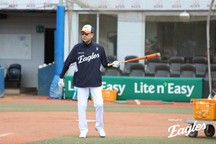 '홈런왕→홈런 12위' 분석 완료…MZ 소통도 문제 없다, "나이는 숫자…