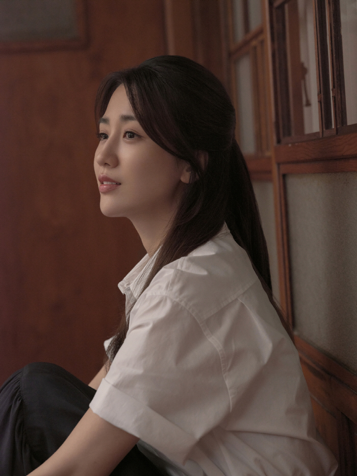[연극] 박하선, '바닷마을 다이어리'로 첫공부터 전석 매진…절제와 폭발…